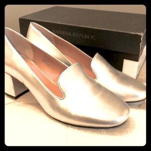 Silver Banana Republic Smoking Slippers